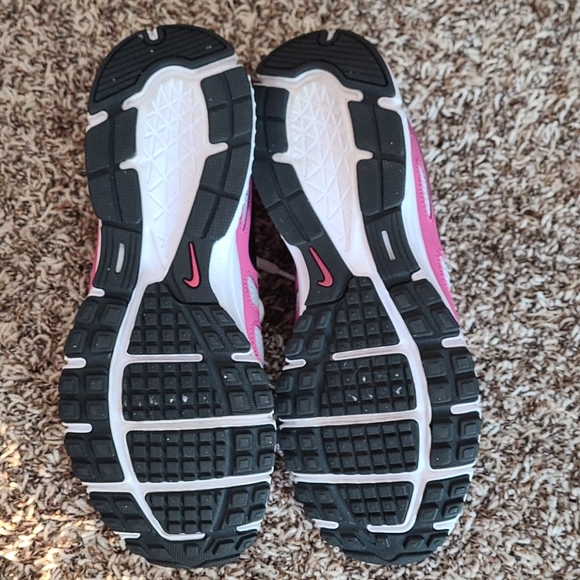 Nike Revelations size 7 - Picture 9 of 10